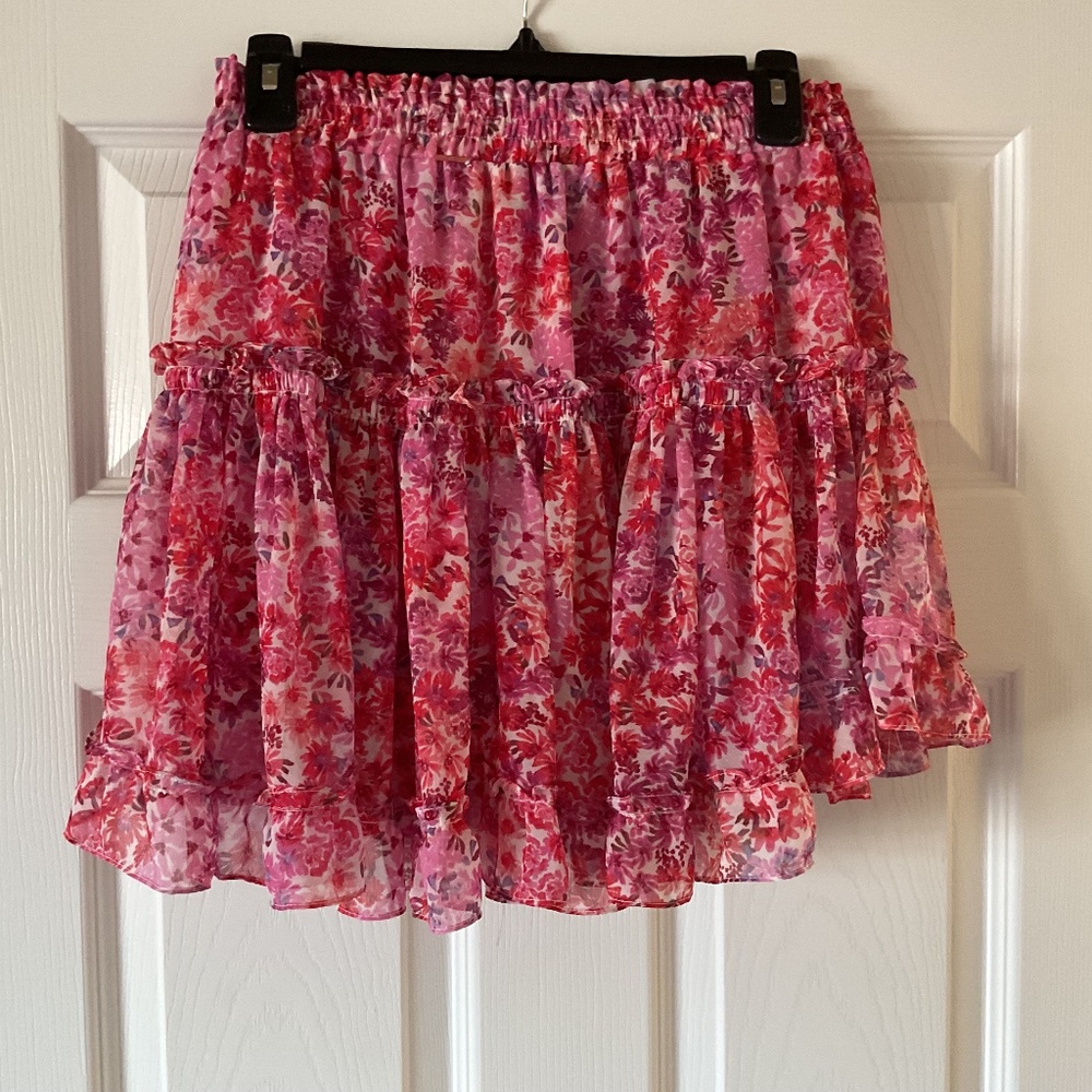 Miss Los Angeles pink floral mini skirt new size medium